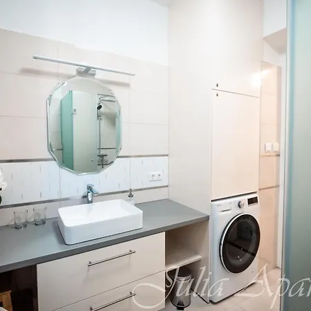 Julia - 2 Bedrooms, 2 Bathrooms, 90 Sqm Budapest