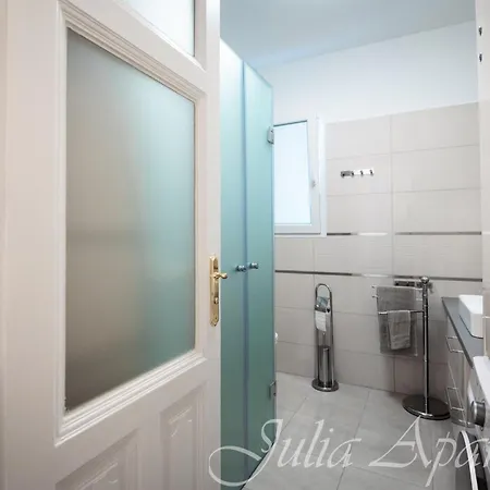 Julia - 2 Bedrooms, 2 Bathrooms, 90 Sqm Appartamento