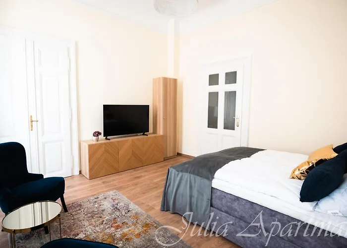 Appartamento Julia - 2 Bedrooms, 2 Bathrooms, 90 Sqm Budapest