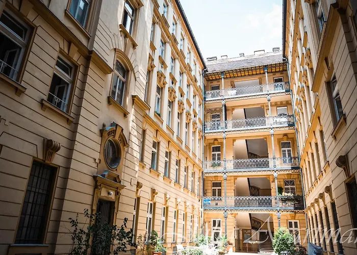Julia - 2 Bedrooms, 2 Bathrooms, 90 Sqm * Budapest