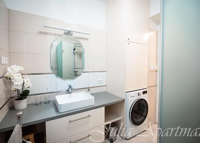 Julia - 2 Bedrooms, 2 Bathrooms, 90 Sqm Budapest