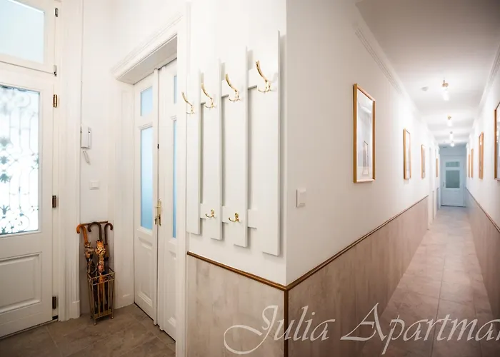 Julia - 2 Bedrooms, 2 Bathrooms, 90 Sqm Appartamento